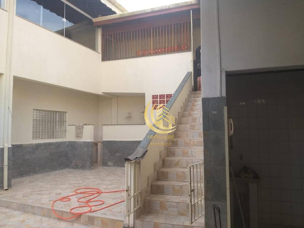 Sobrado à venda com 4 quartos, 390m² - Foto 4