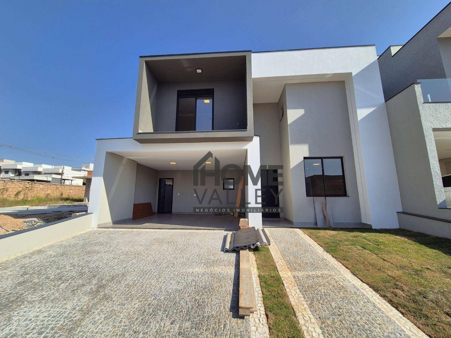 Casa de Condomínio à venda com 3 quartos, 239m² - Foto 3