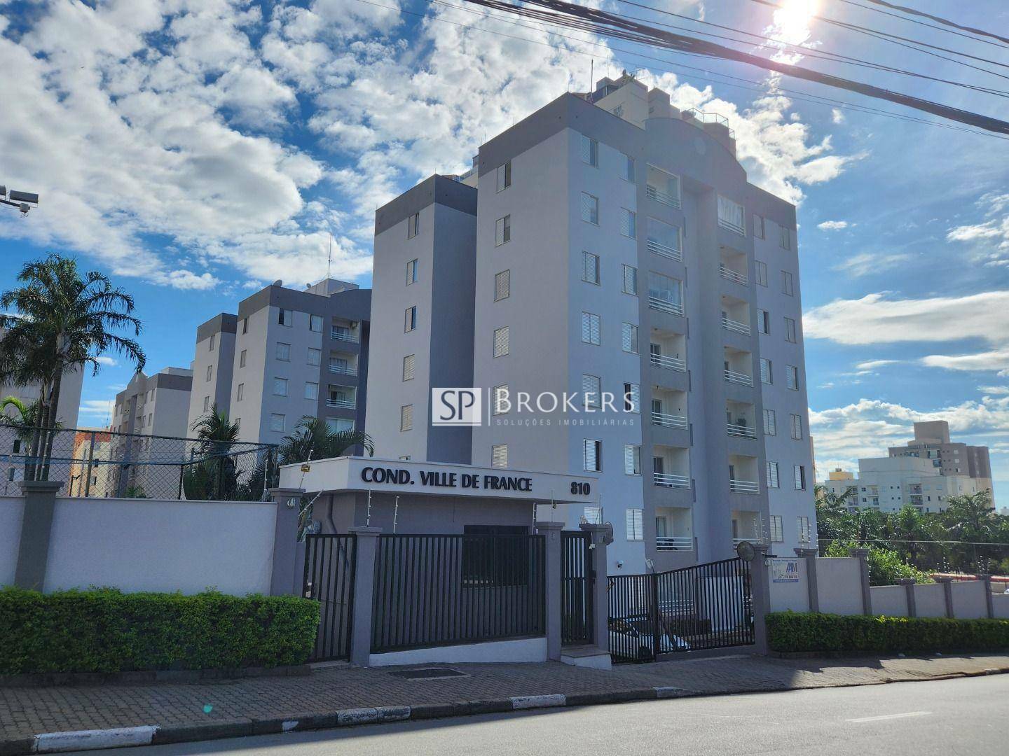 Apartamento à venda com 3 quartos, 78m² - Foto 2