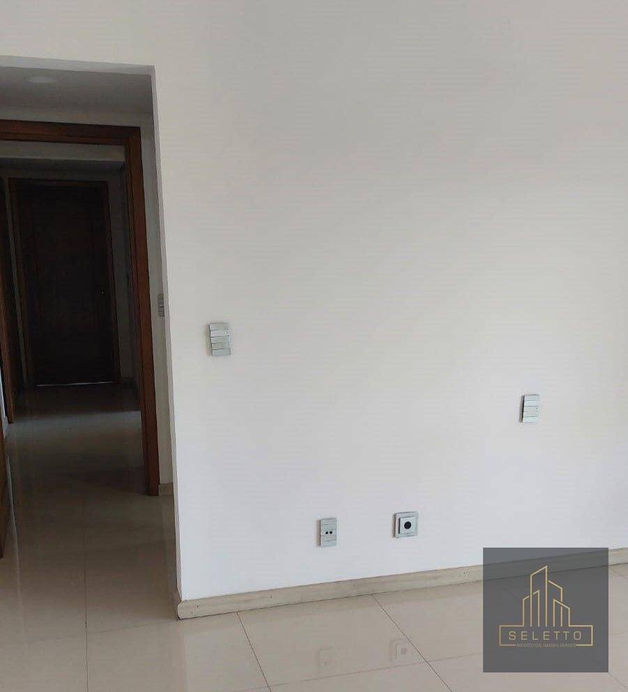 Apartamento à venda com 3 quartos, 192m² - Foto 29