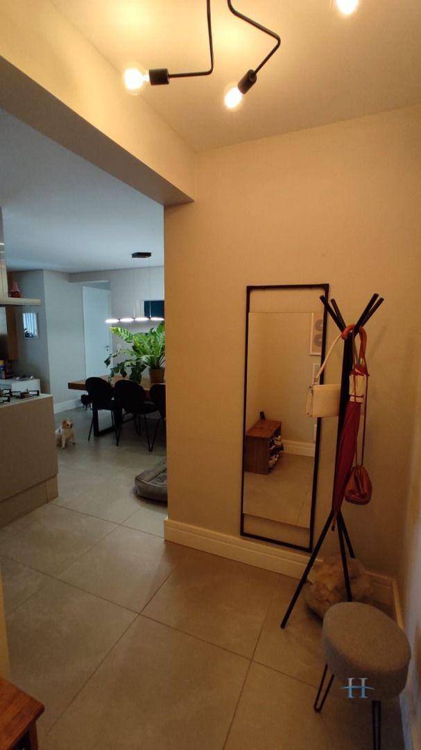 Apartamento à venda com 2 quartos, 65m² - Foto 9