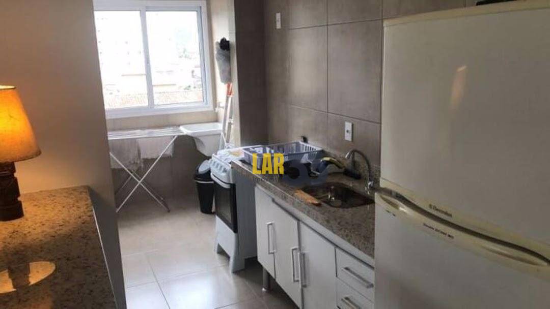 Apartamento à venda com 2 quartos, 67m² - Foto 3