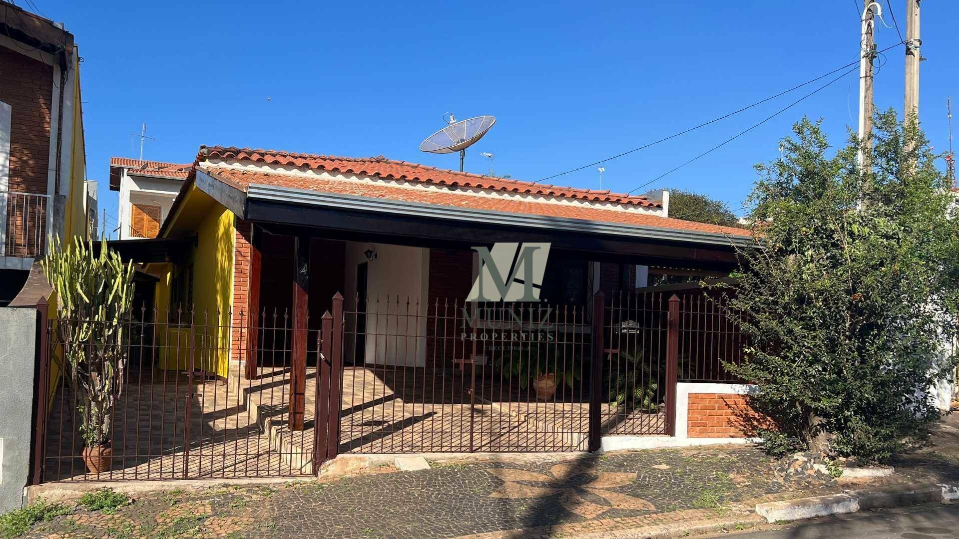 Casa à venda com 3 quartos, 124m² - Foto 1