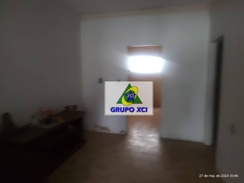 Casa à venda com 2 quartos, 151m² - Foto 3