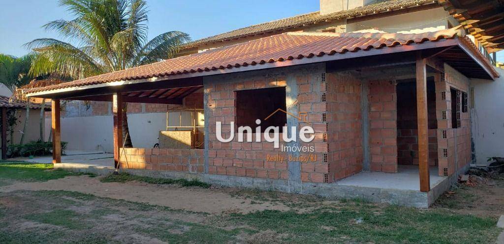 Casa à venda com 4 quartos, 220m² - Foto 2