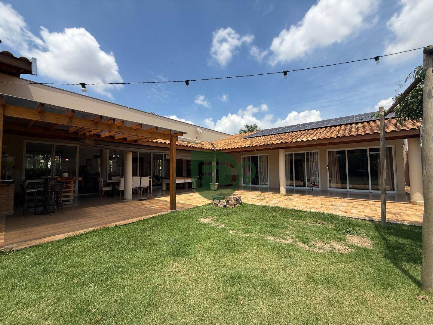 Casa de Condomínio, 4 quartos - Foto 1