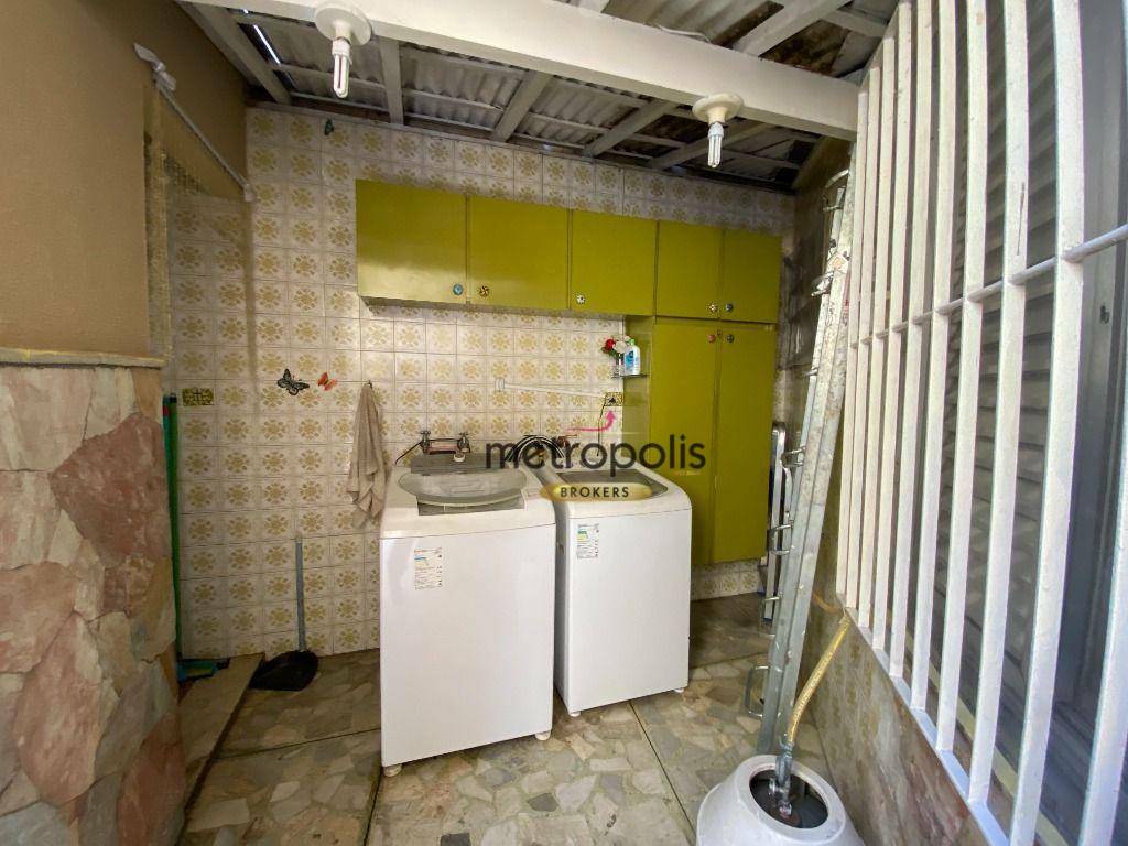 Casa à venda com 6 quartos, 268m² - Foto 42