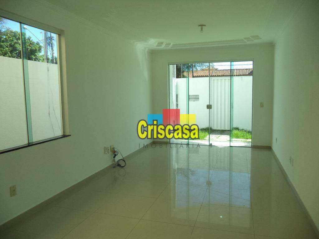 Casa à venda com 4 quartos, 126m² - Foto 4