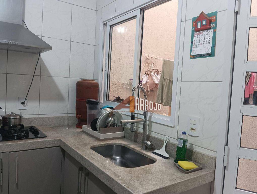 Sobrado à venda com 2 quartos, 69m² - Foto 12