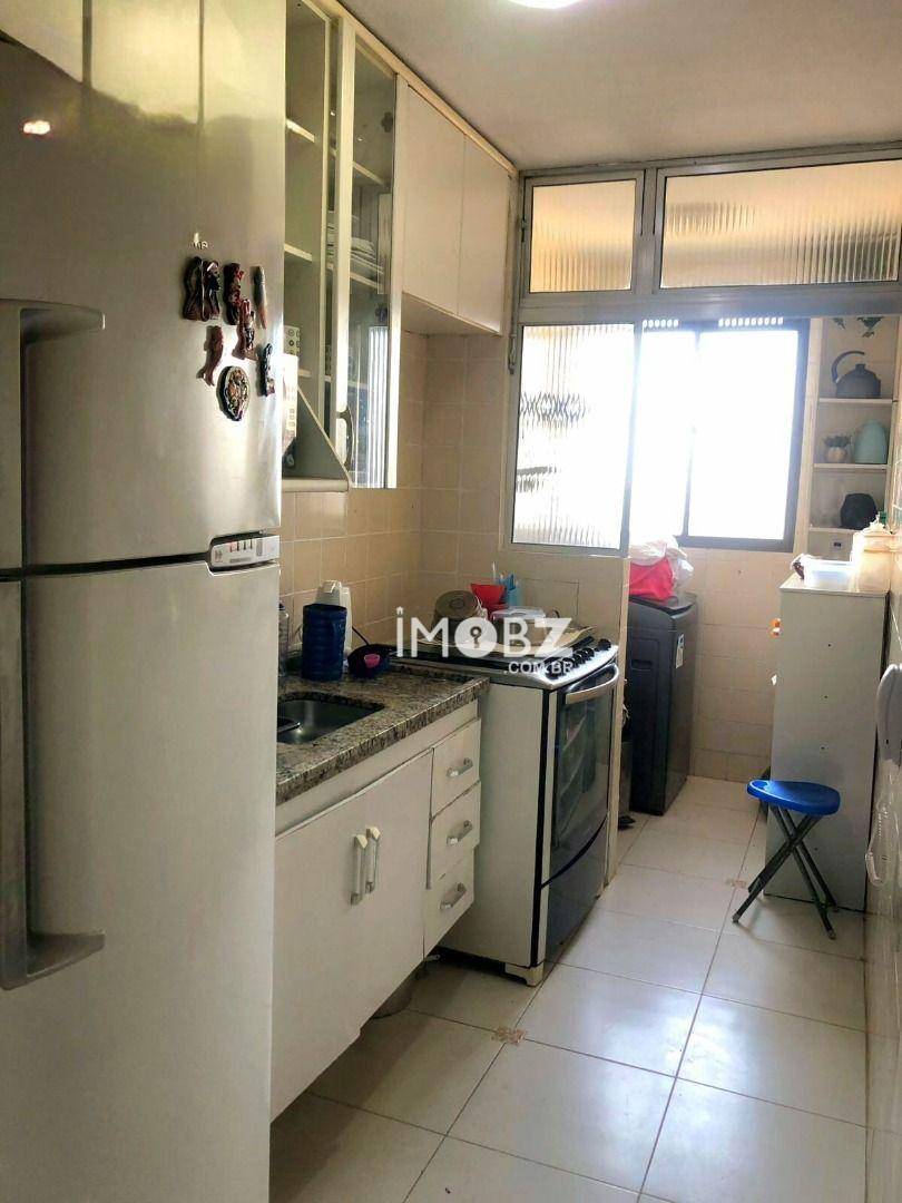 Apartamento à venda com 2 quartos, 56m² - Foto 2