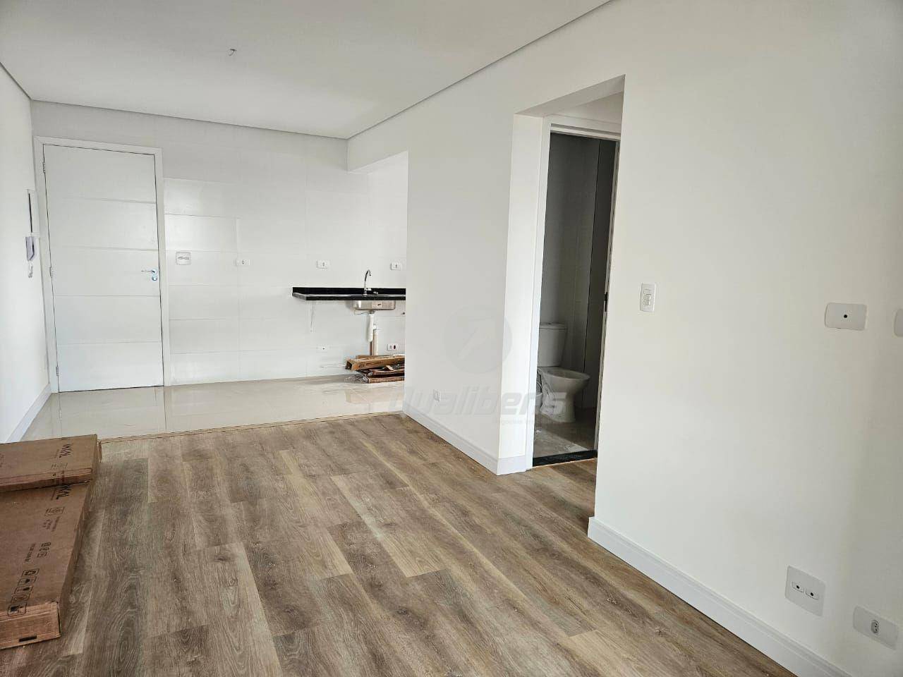 Apartamento à venda com 2 quartos, 60m² - Foto 2