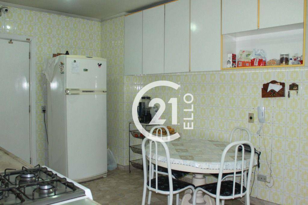 Apartamento à venda com 3 quartos, 240m² - Foto 15