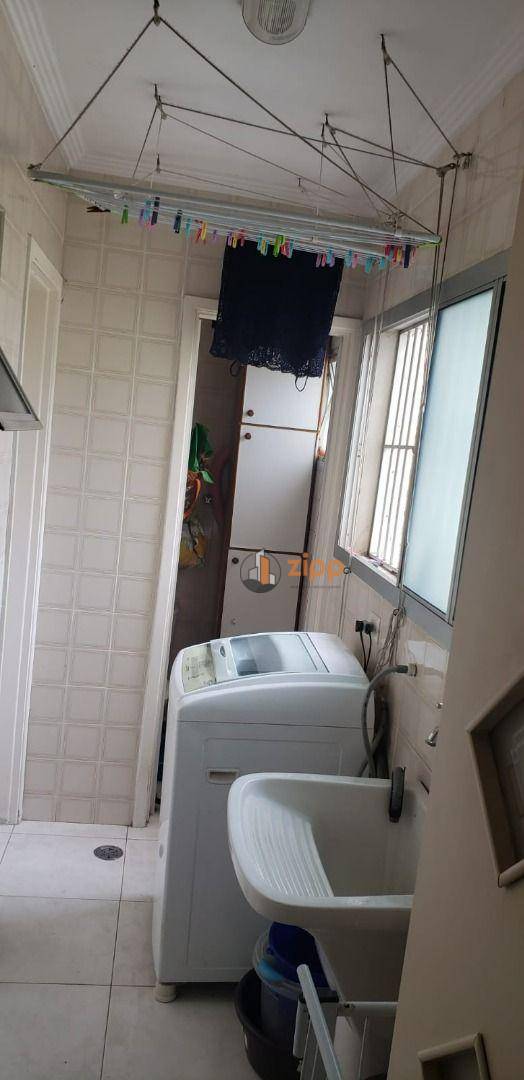 Apartamento à venda com 2 quartos, 60m² - Foto 15