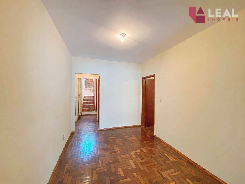 Casa à venda com 4 quartos, 240m² - Foto 10