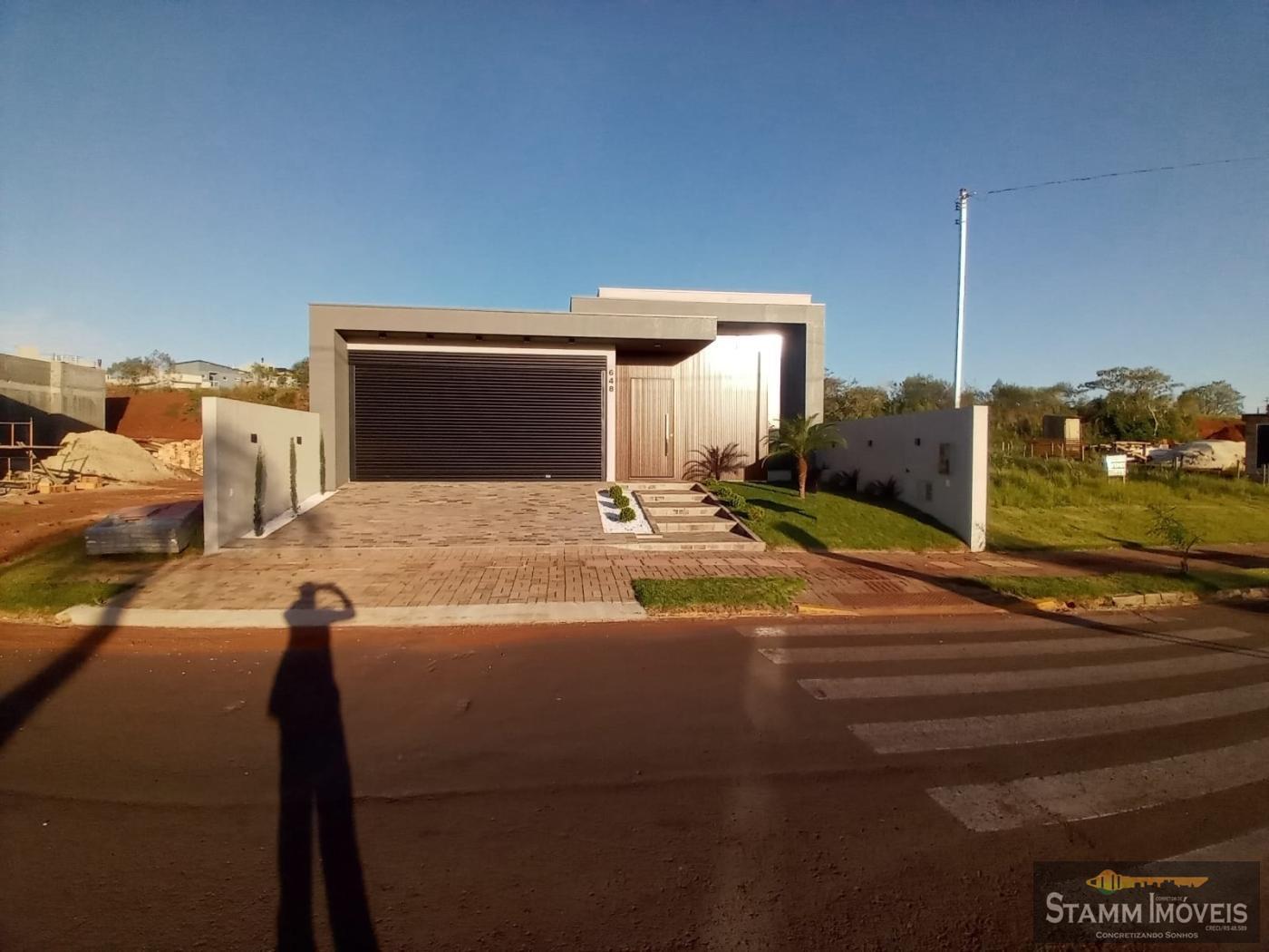 Casa à venda com 3 quartos, 302m² - Foto 2