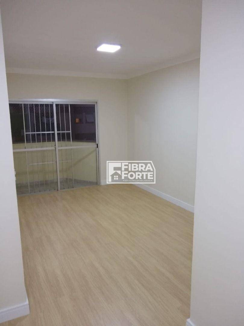 Apartamento à venda com 3 quartos, 92m² - Foto 2