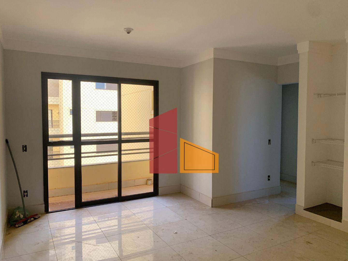 Apartamento à venda com 3 quartos, 102m² - Foto 1