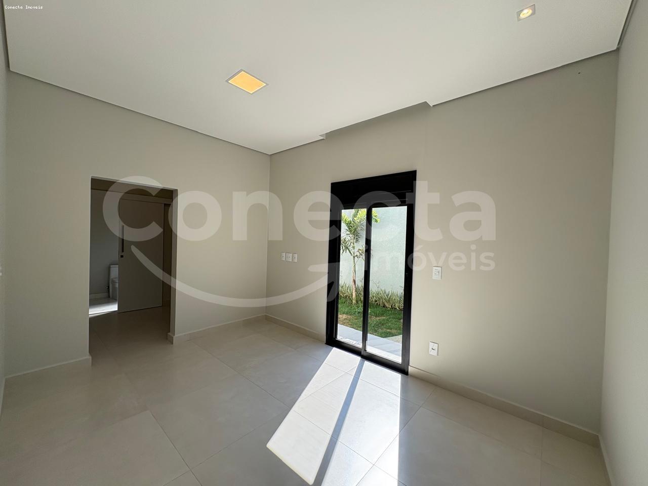 Casa à venda com 4 quartos, 155m² - Foto 11