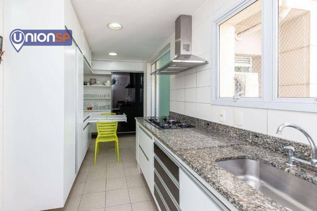 Apartamento à venda com 3 quartos, 154m² - Foto 17