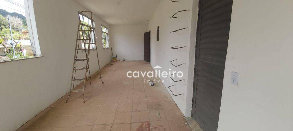 Casa à venda com 6 quartos, 90m² - Foto 34