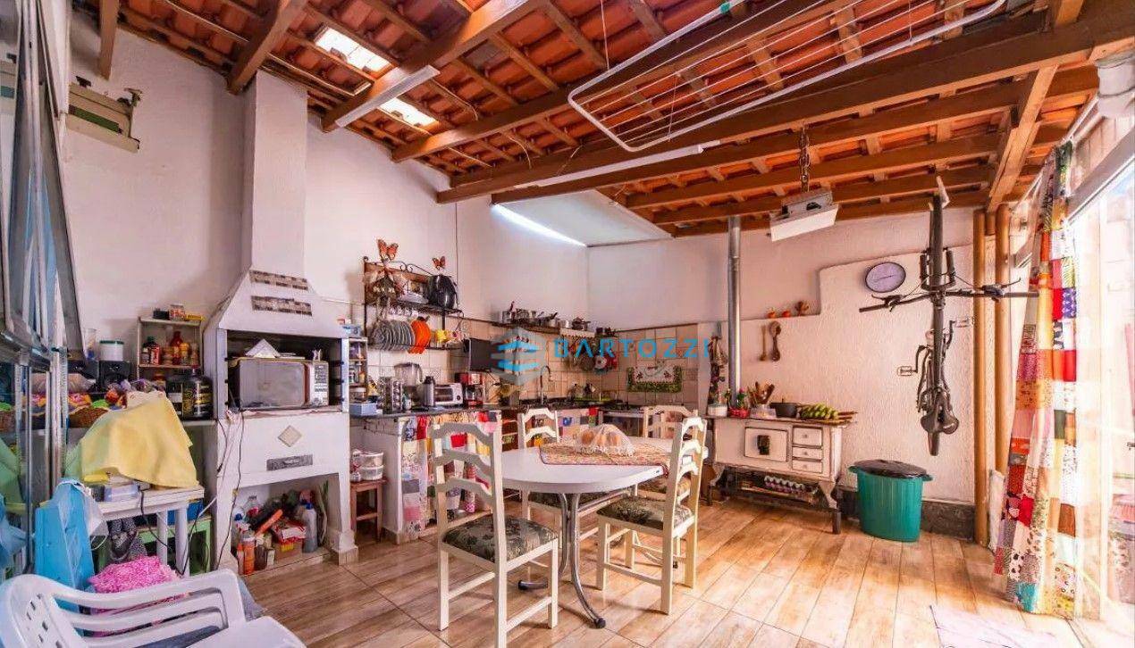 Casa à venda com 3 quartos, 260M2 - Foto 18