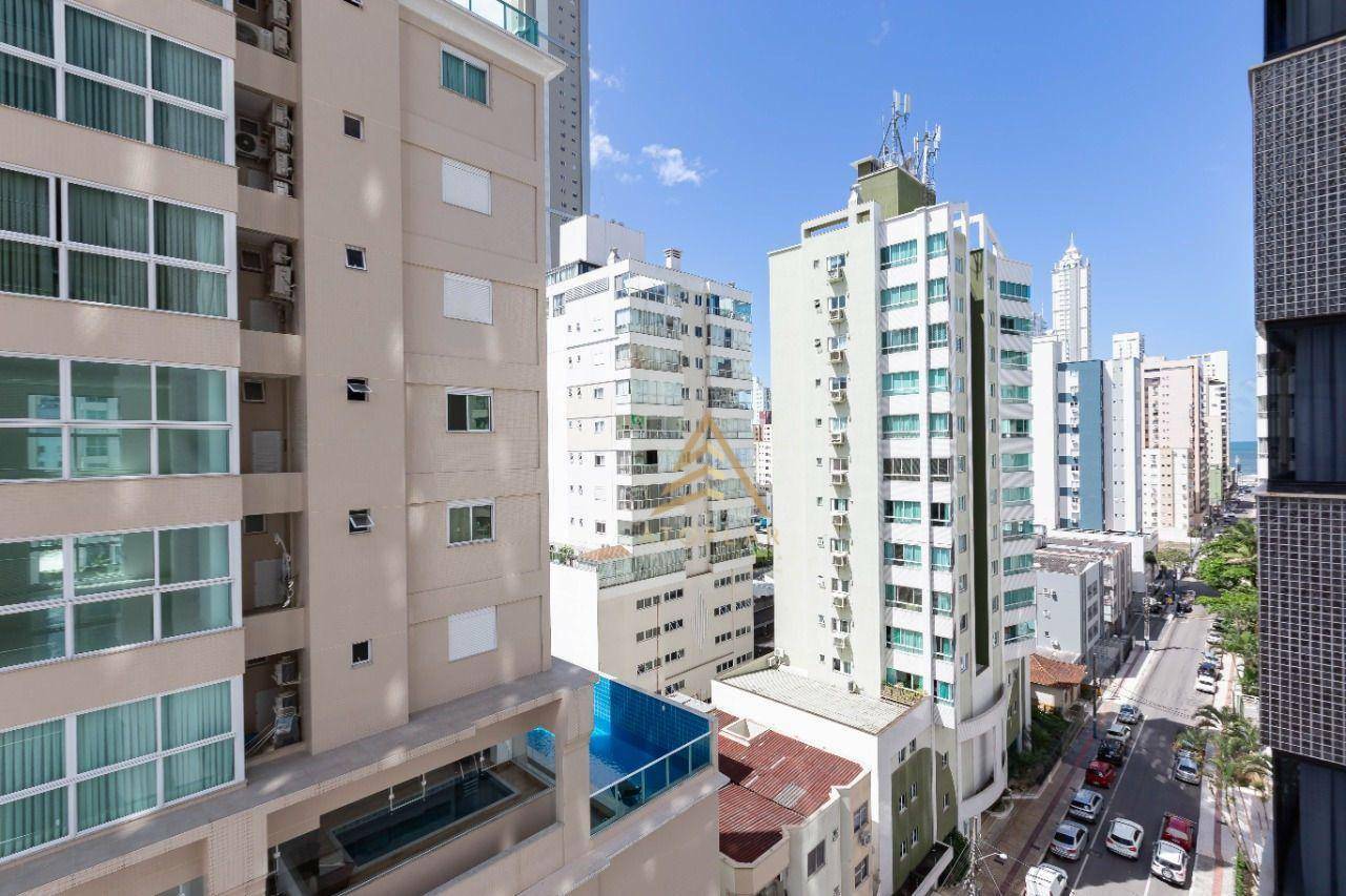 Apartamento à venda com 4 quartos, 150m² - Foto 31