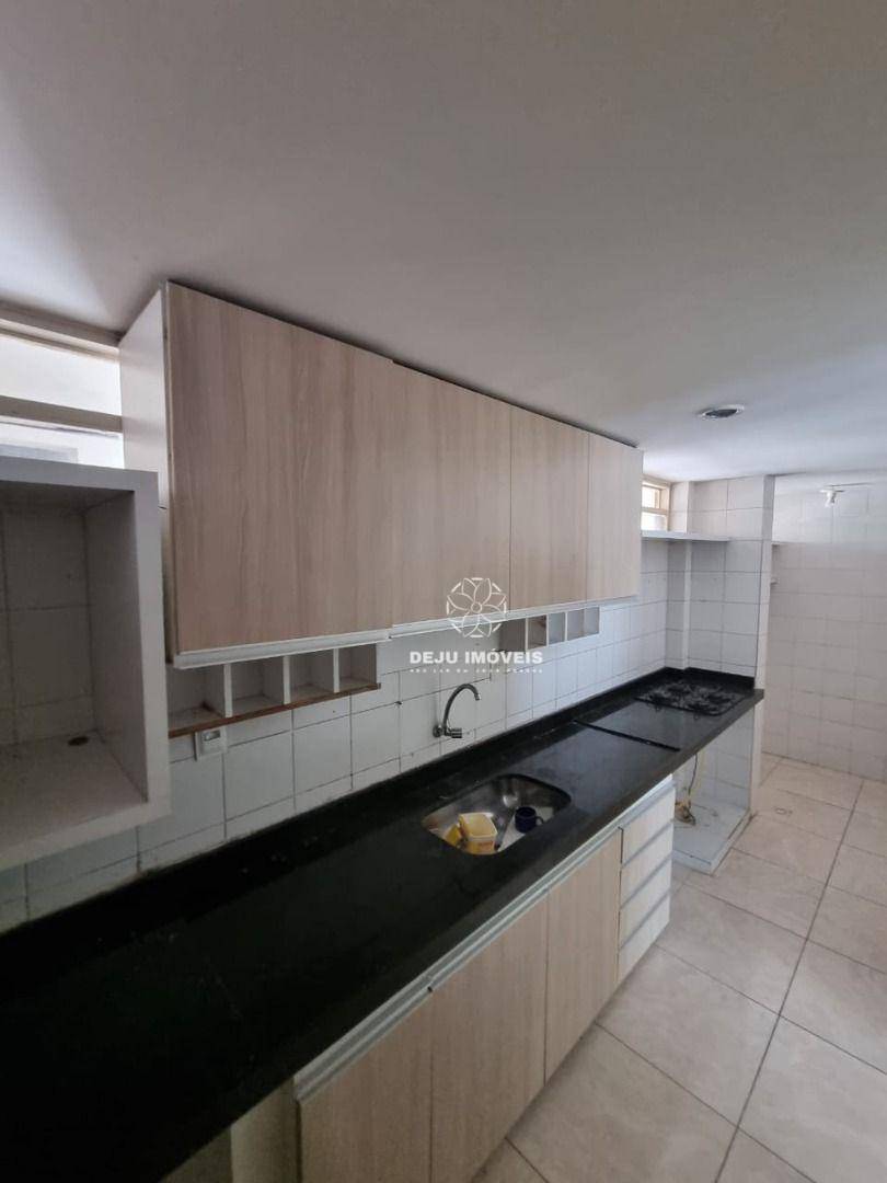 Apartamento à venda com 2 quartos, 71m² - Foto 4