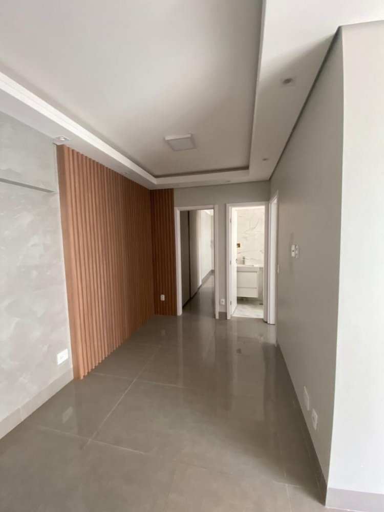 Apartamento à venda com 2 quartos, 64m² - Foto 4