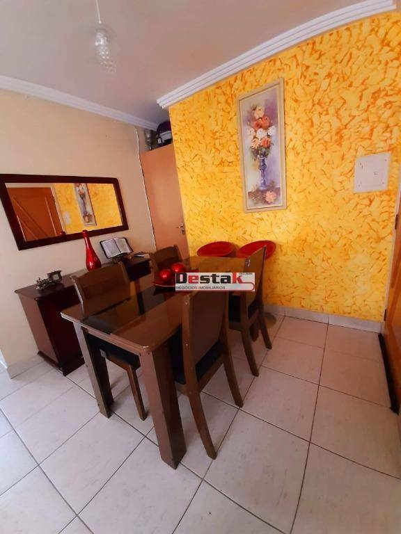 Apartamento à venda com 2 quartos, 63m² - Foto 2