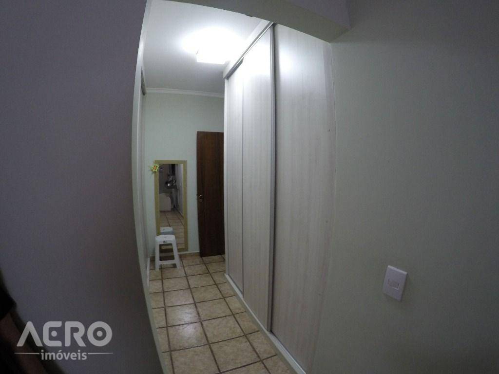 Casa à venda com 5 quartos, 317m² - Foto 5