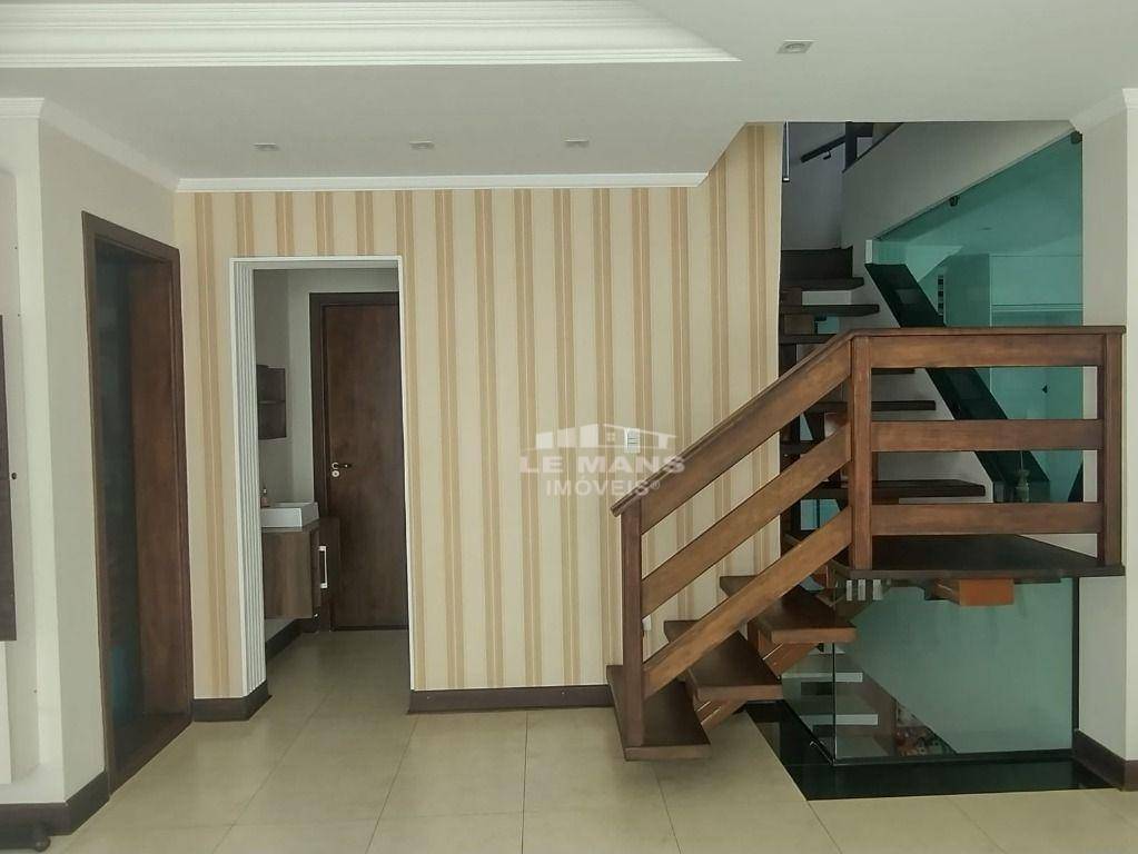 Casa à venda com 3 quartos, 298m² - Foto 23