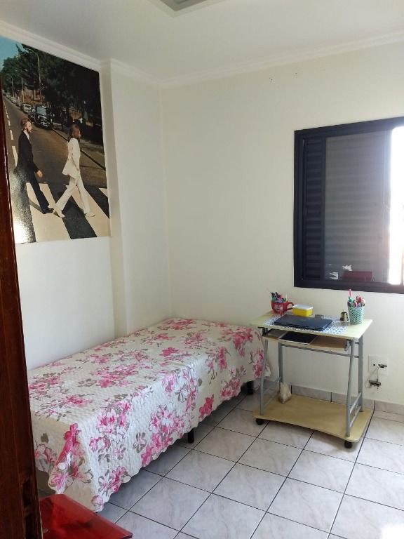 Apartamento à venda com 3 quartos, 75m² - Foto 10