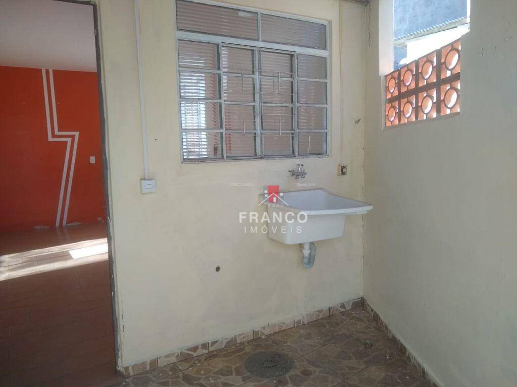 Casa à venda com 3 quartos, 83m² - Foto 9