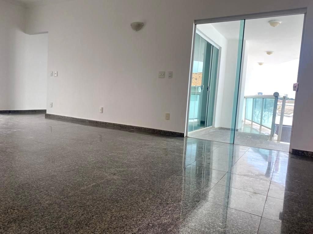 Casa à venda com 4 quartos, 320m² - Foto 9