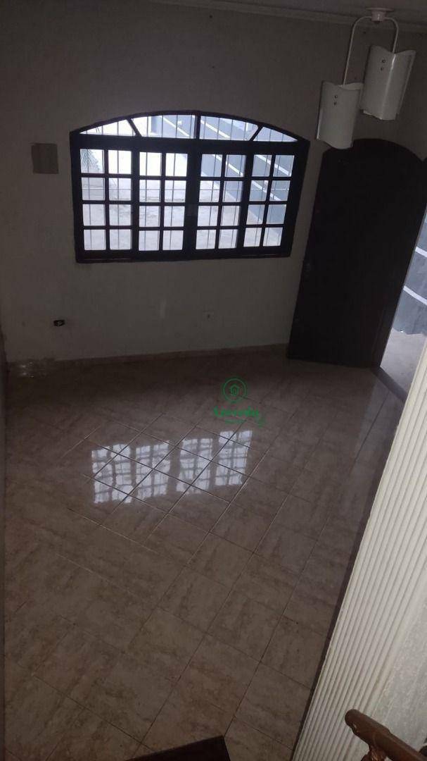 Sobrado à venda com 4 quartos, 191m² - Foto 2