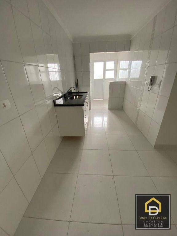 Apartamento à venda com 3 quartos, 122m² - Foto 7