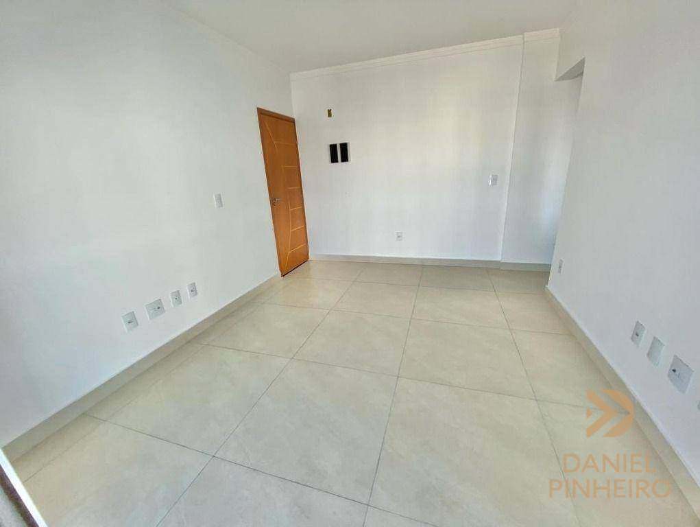 Apartamento à venda com 2 quartos, 68m² - Foto 3