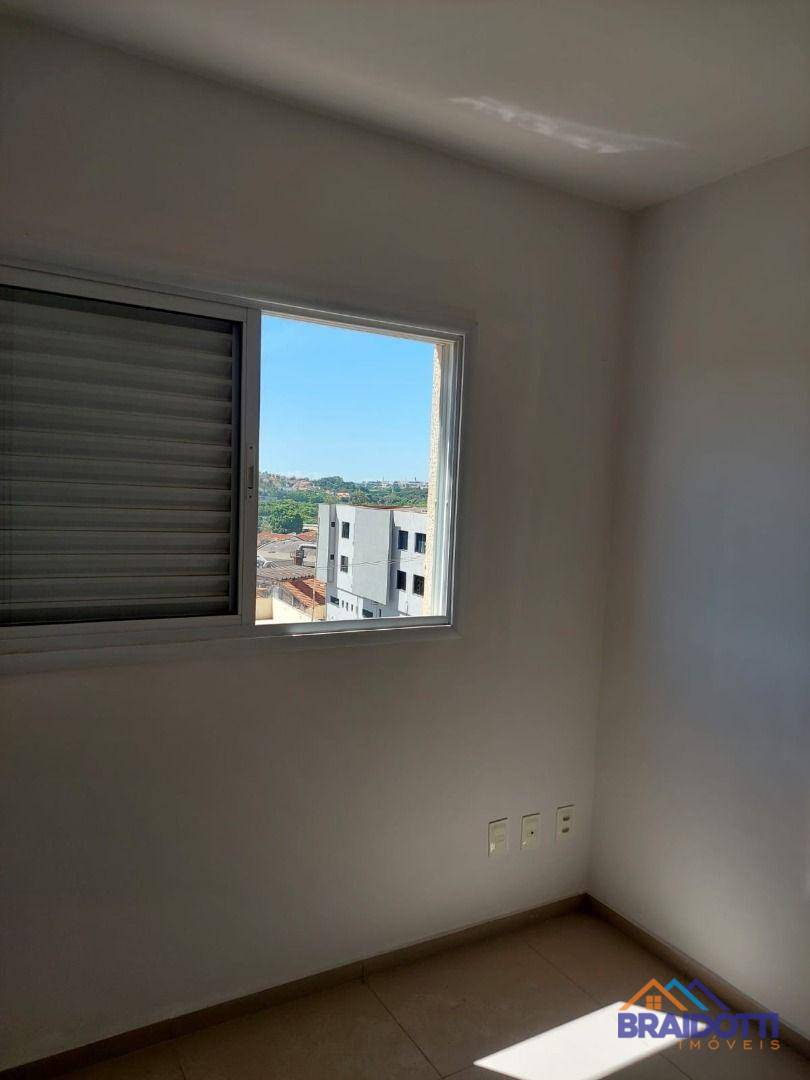 Apartamento à venda com 3 quartos, 70m² - Foto 5