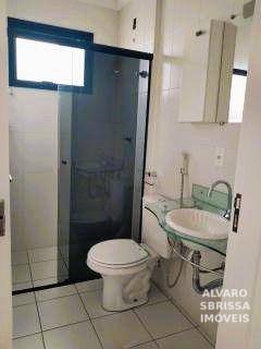 Apartamento à venda com 2 quartos, 70m² - Foto 4