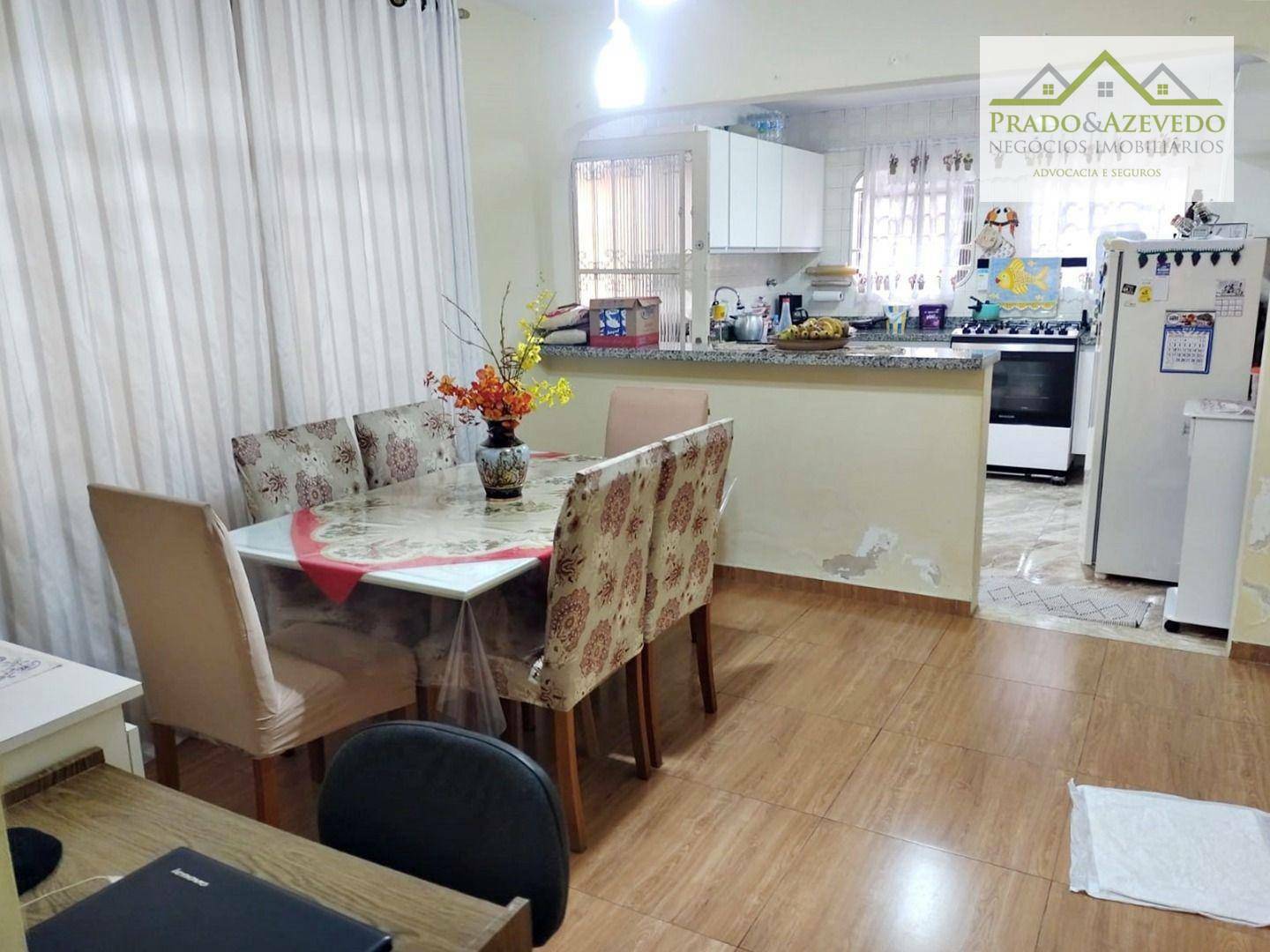 Casa à venda com 3 quartos, 199m² - Foto 1