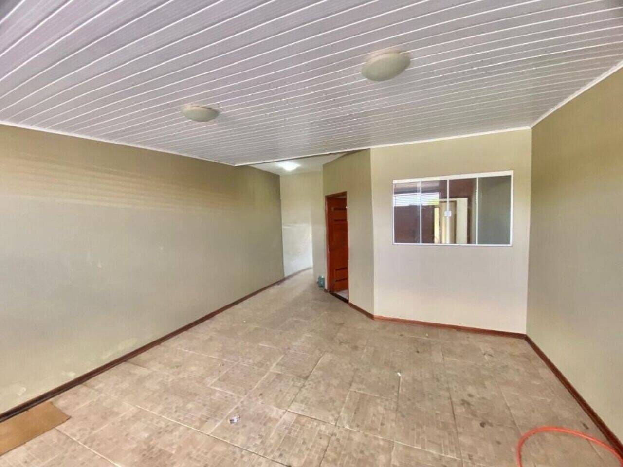 Casa para alugar com 3 quartos, 176m² - Foto 2