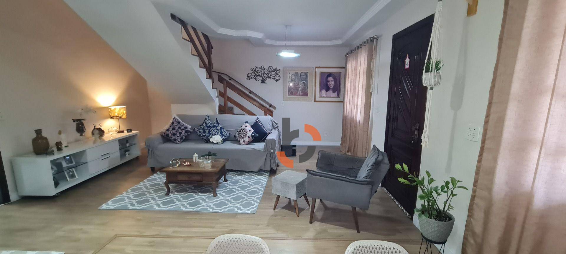 Casa à venda com 4 quartos, 212m² - Foto 12