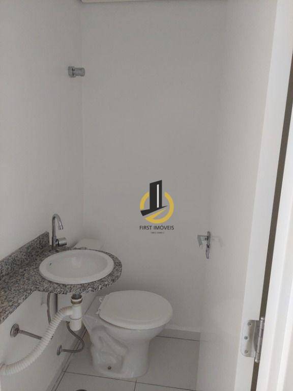 Apartamento à venda com 2 quartos, 67m² - Foto 5