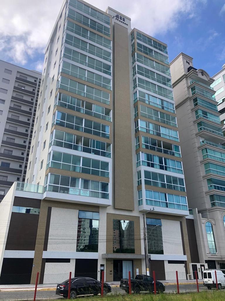 Apartamento à venda com 4 quartos, 193m² - Foto 1