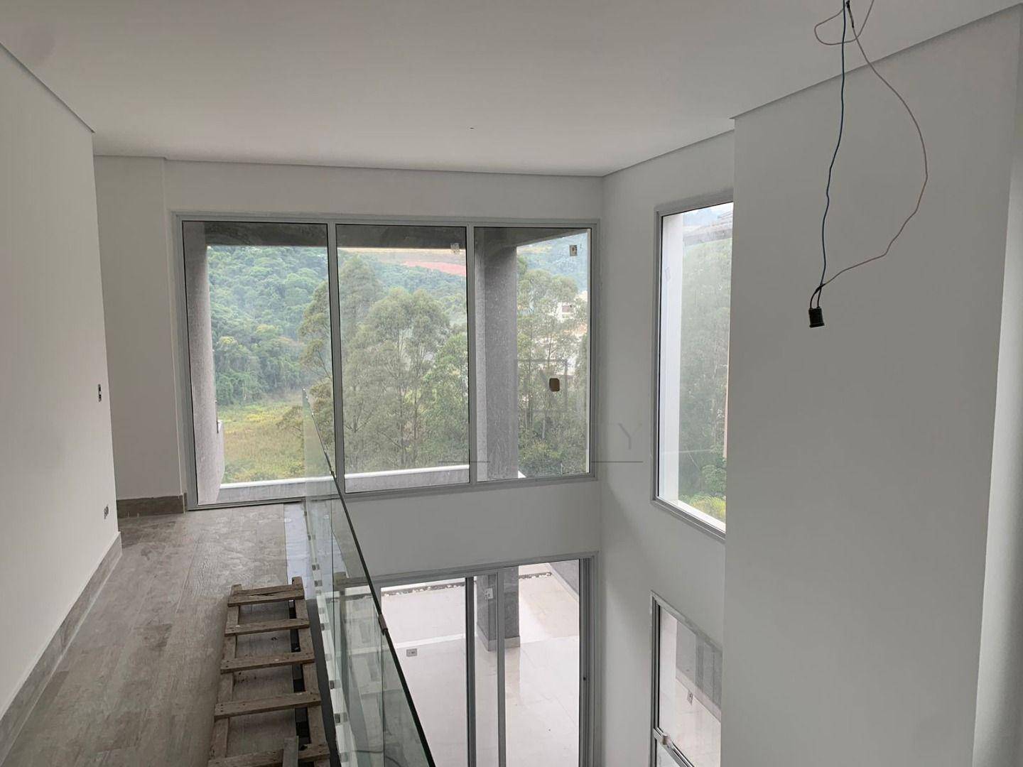 Casa de Condomínio à venda com 4 quartos, 325m² - Foto 7