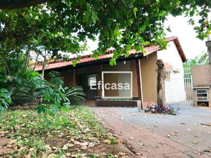 Casa à venda com 3 quartos, 195m² - Foto 2