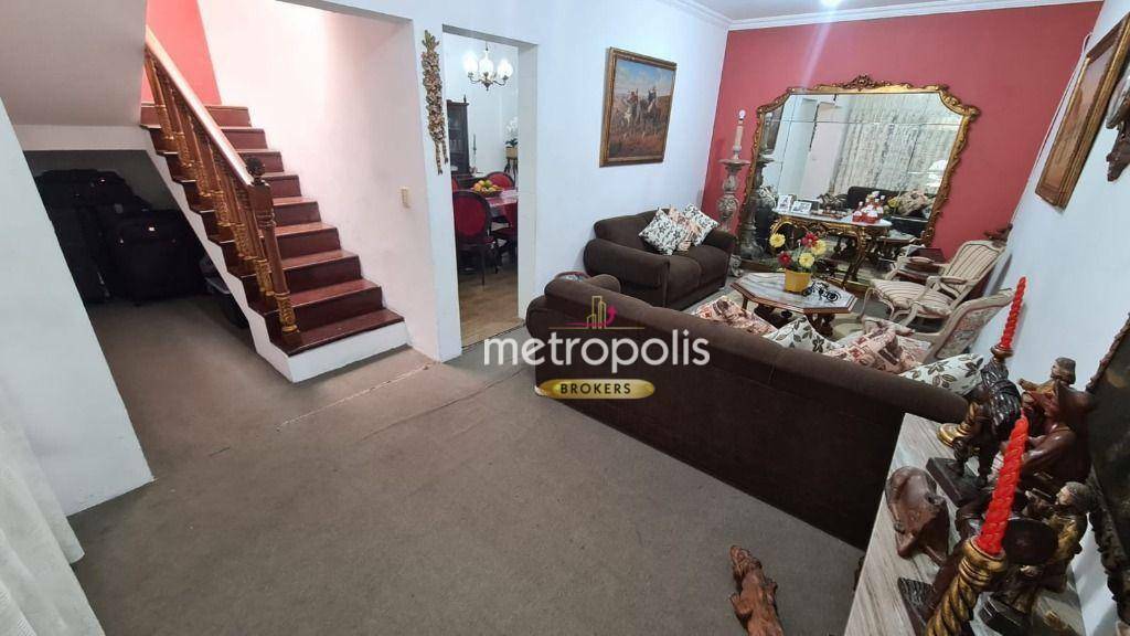 Sobrado à venda com 3 quartos, 250m² - Foto 1