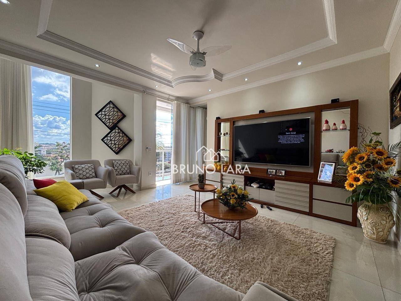 Casa, 3 quartos, 212 m² - Foto 2