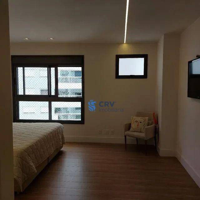 Apartamento à venda com 3 quartos, 216m² - Foto 18