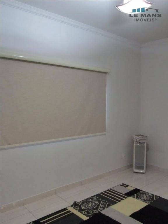 Casa à venda com 4 quartos, 250m² - Foto 10